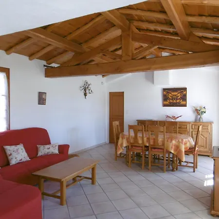 Maison Confortable A Pour 6 Pers., Proche - Fr-1-823-104